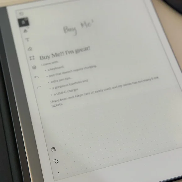 Remarkable 2 E-Ink Tablet with Leather Typefolio and Stylus - Picture 4 of 5